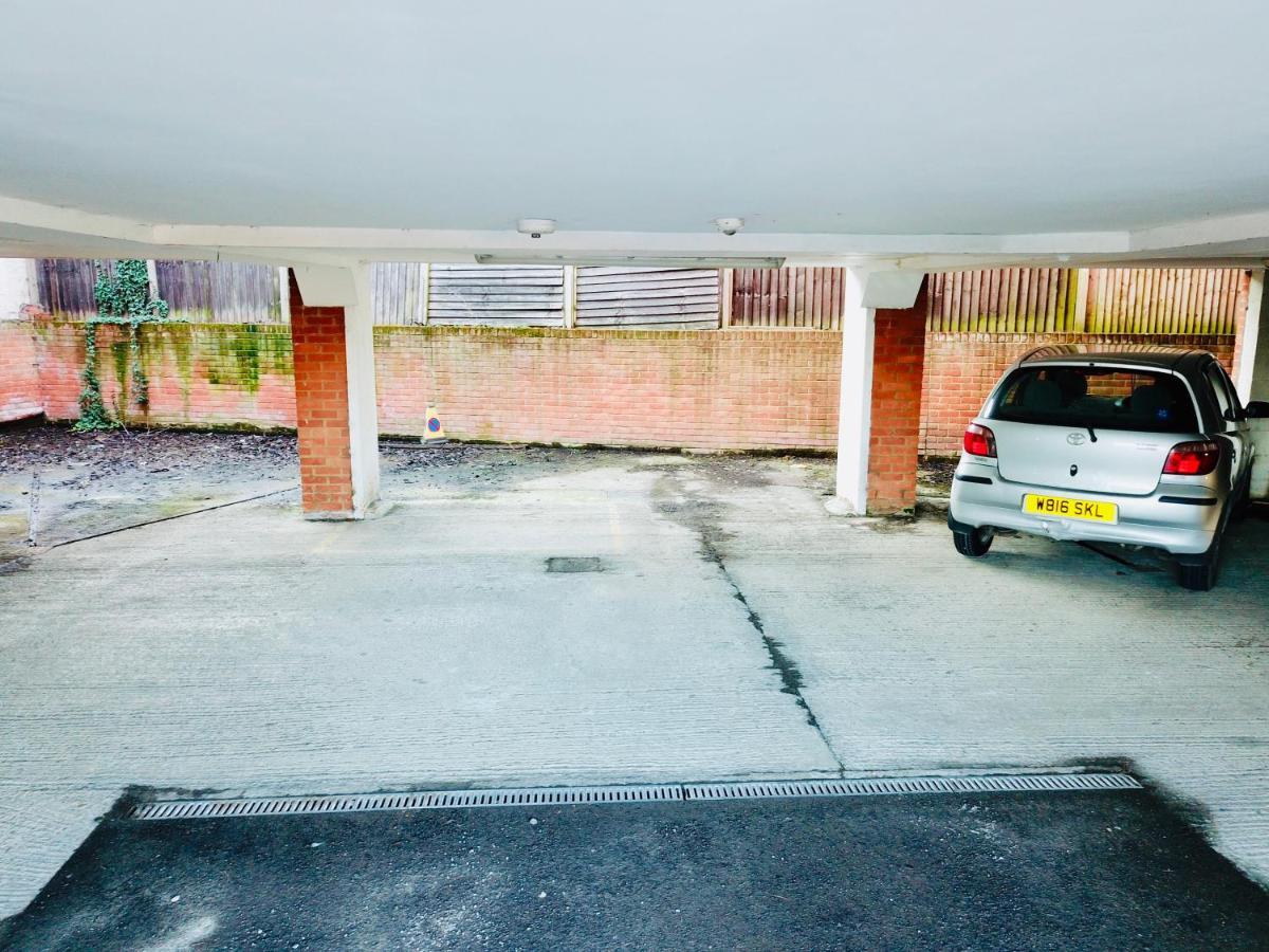 Apartament Private Parking Stylish Great Location Guildford Zewnętrze zdjęcie